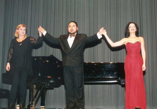 Liisa Pimiä, piano, Andrea Coronella, tenori ja Ivanna Speranza, sopraano